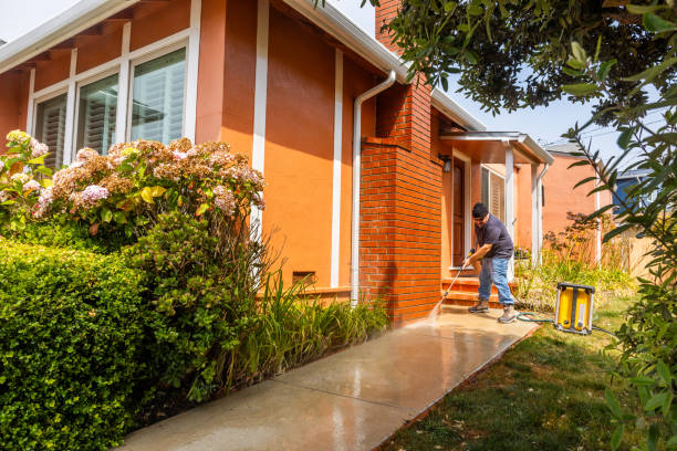 Best Commercial Pressure Washing  in North Sarasota, FL
